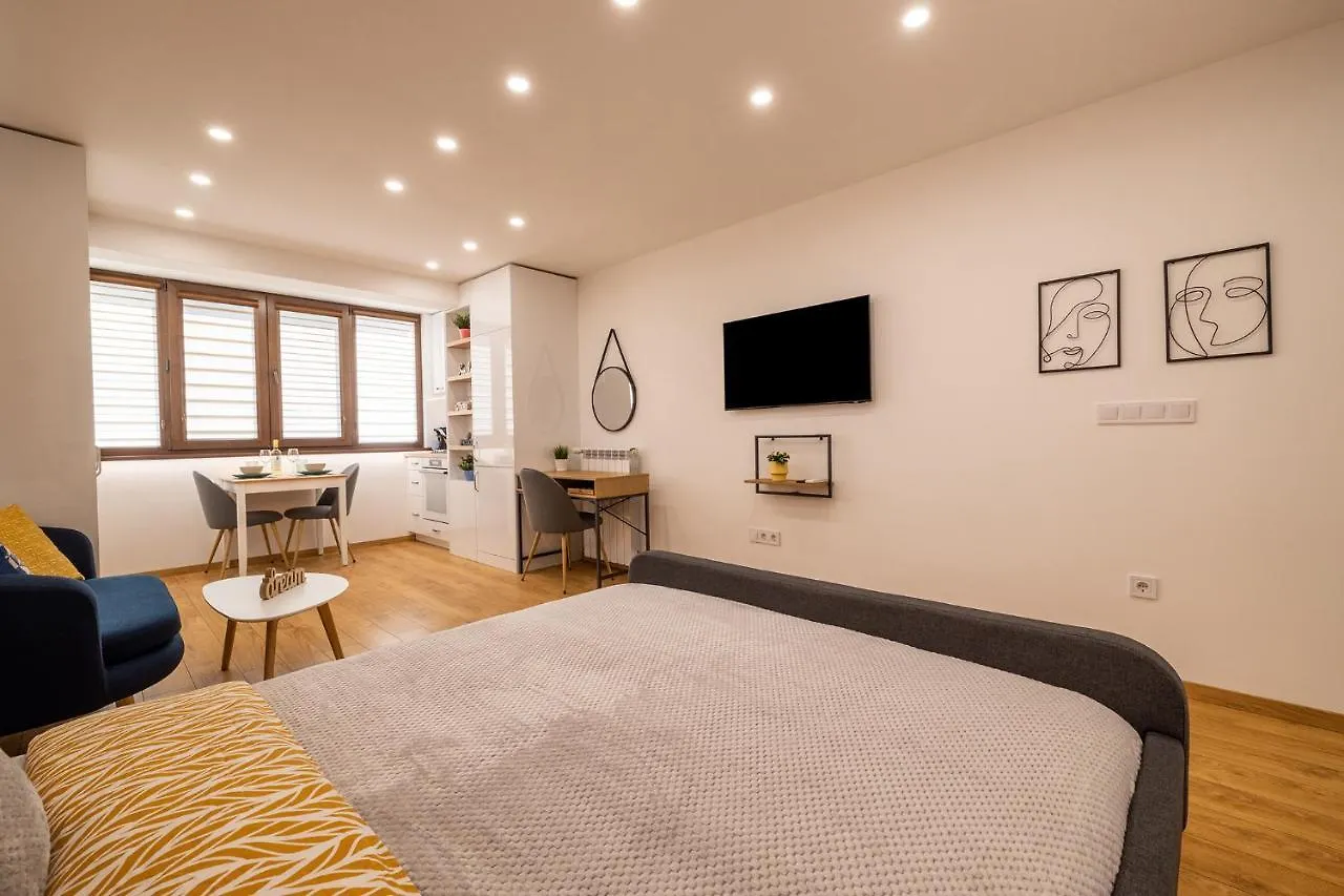 סופיה Luxury Studio Living High-End Amenities And Great Location By Flat Mаnager 0*,  בולגריה