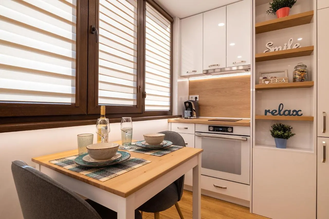 Lejlighed Luxury Studio Living High-End Amenities And Great Location By Flat Mаnager Sofia
